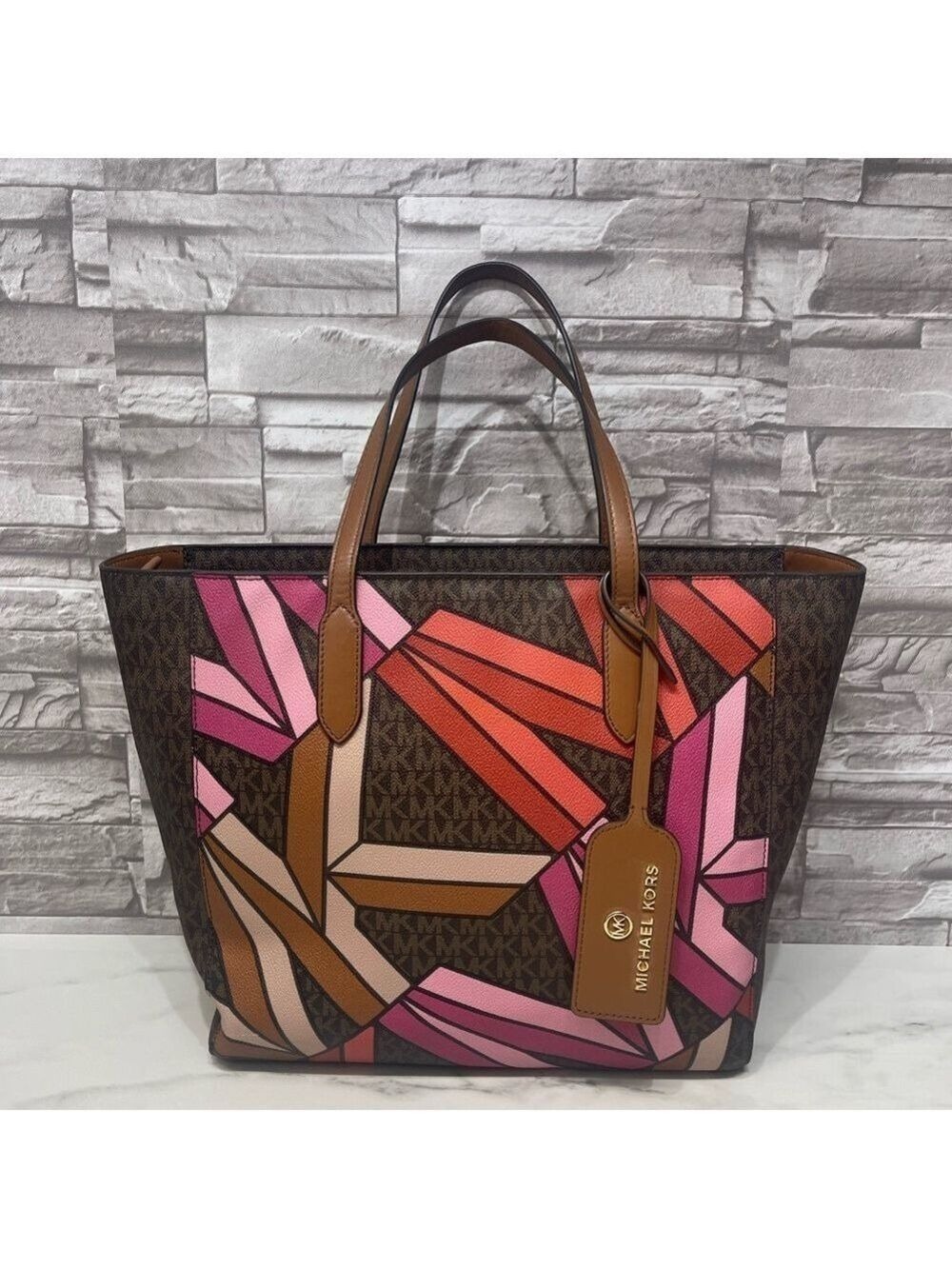 Michael Kors Sinclair Geometric 3D Grab Tote Brown/Red/Pink & Matching Wallet
2 - Picture 5 of 14